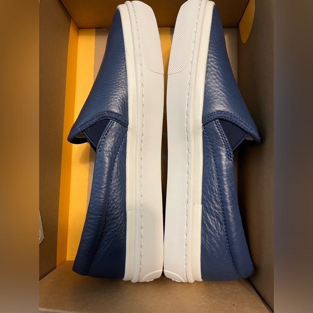 Hot๐ฅNew in Box Ibiza Marine Blue Slip On Leather Sneakers by Soludos - Picture 4 of 8